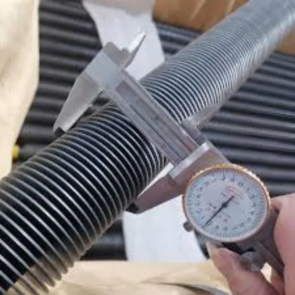 Lézerrel hegesztett szénacél bordás cső|Lézerrel hegesztett bordás cső