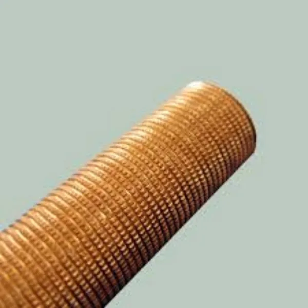 Hornyolt bordás cső